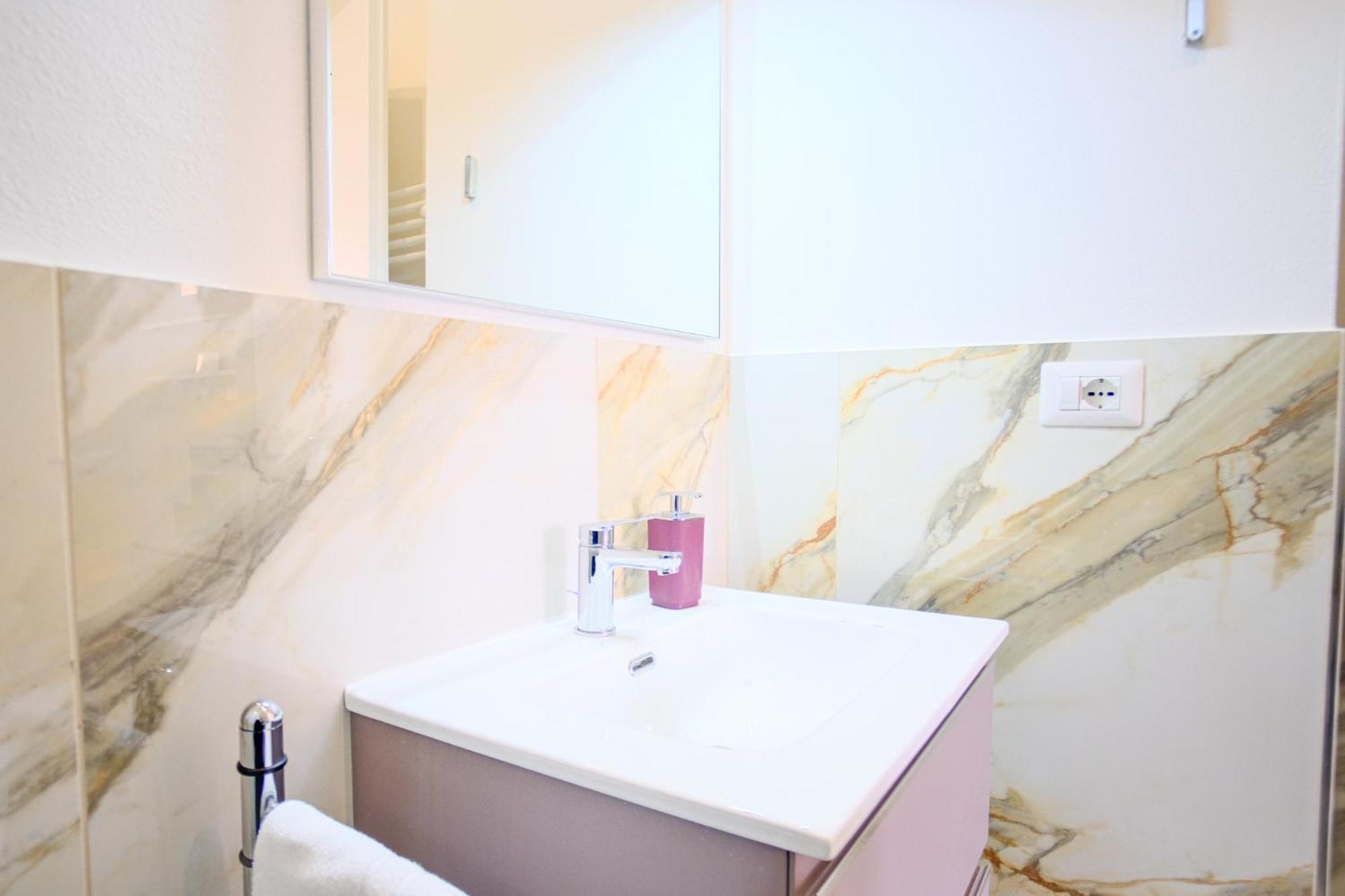 Cavour - Boutique In Apartment